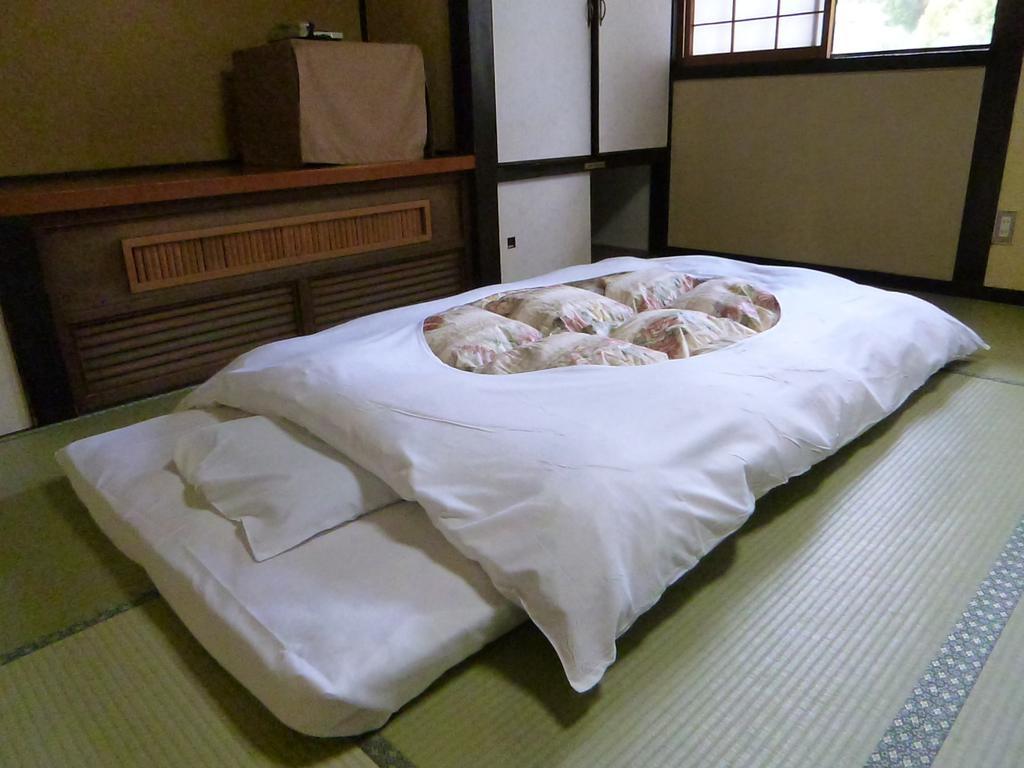 ホテル 岩村山荘 恵那市 部屋 写真